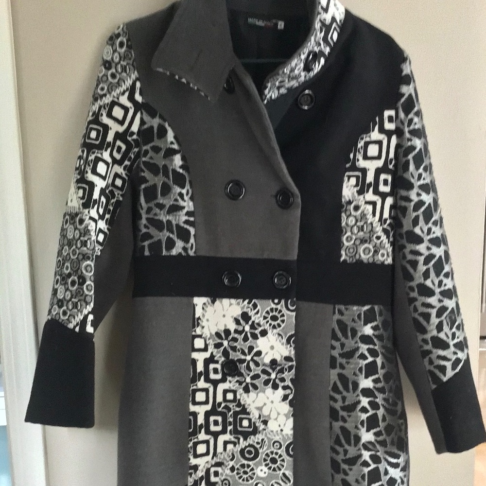 Women’s Fall/winter outerwear - Picture 3 of 16
